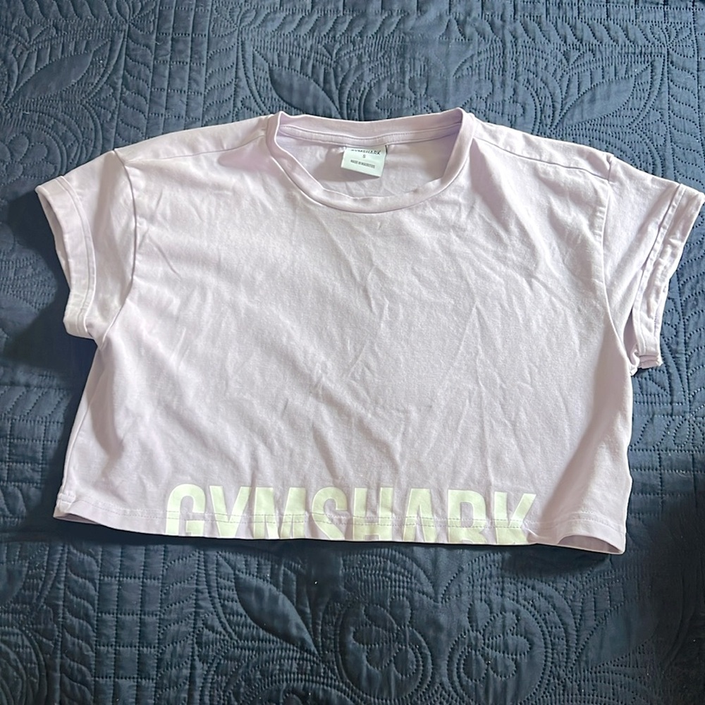 Light Lavender GYMSHARK size small cropped tee